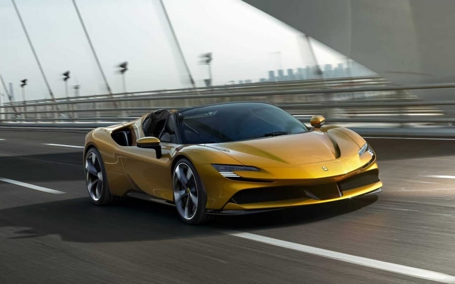 أفضل سيارة كوبيه فاخرة لعام 2023 69 فيراري اس اف 90 سترادال