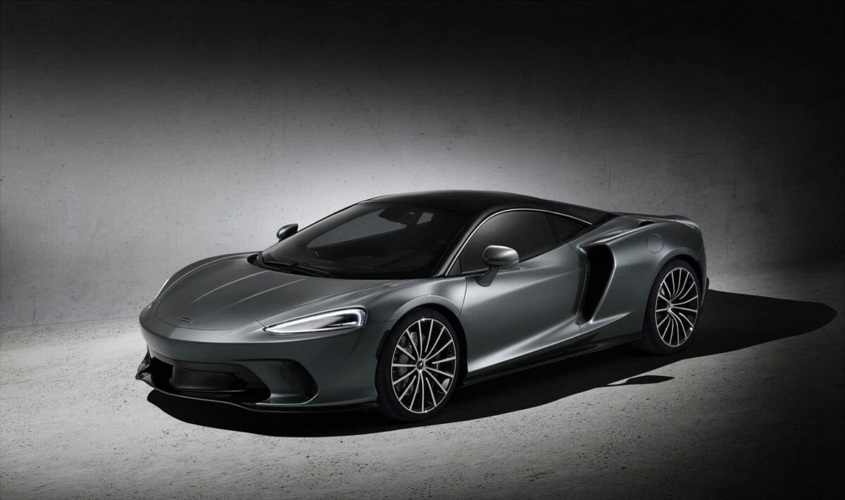 أفضل سيارة كوبيه فاخرة لعام 2023 75 ماكلارين جي تي