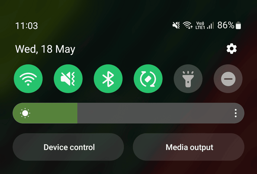 قم بتفعيل واي فاي و بلوتوث