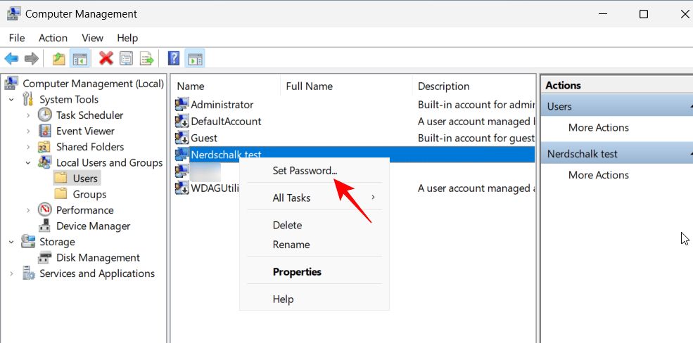reset password with cmd win 11 40 كيفية إعادة تعيين كلمة مرور مسؤول ويندوز 11 باستخدام موجه الأوامر (CMD)