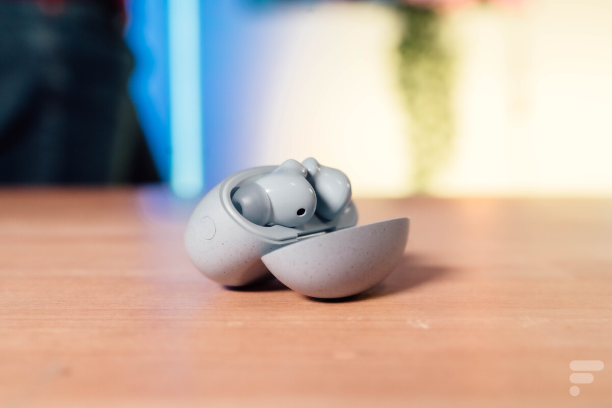 Huawei FreeBuds 5i Review: Best Quality & Budget Earbuds 28 Les Huawei FreeBuds 5i en charge