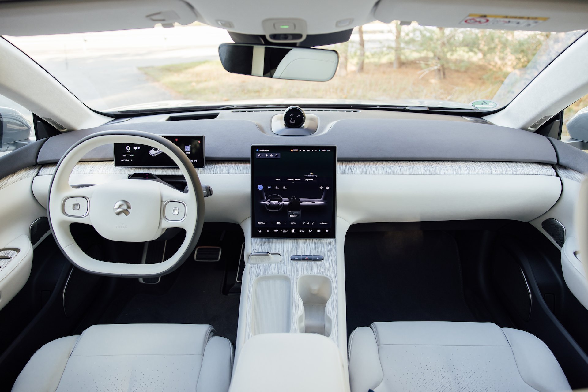 Nio ET7 Review: Electric Vehicle Promising 1000km Range 124 Nio ET7