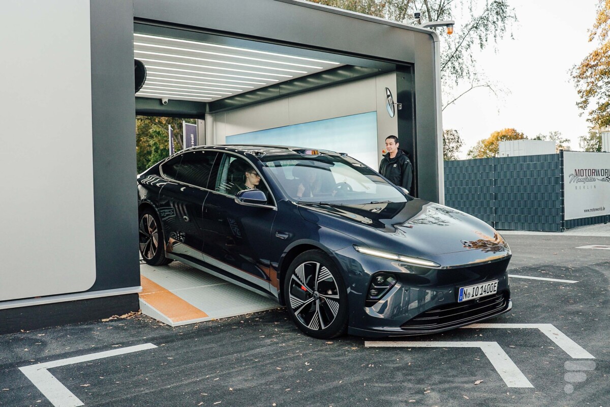 Nio ET7 Review: Electric Vehicle Promising 1000km Range 106 nio power swap station frandroid 00006 Nio ET7 Review: Electric Vehicle Promising 1000km Range