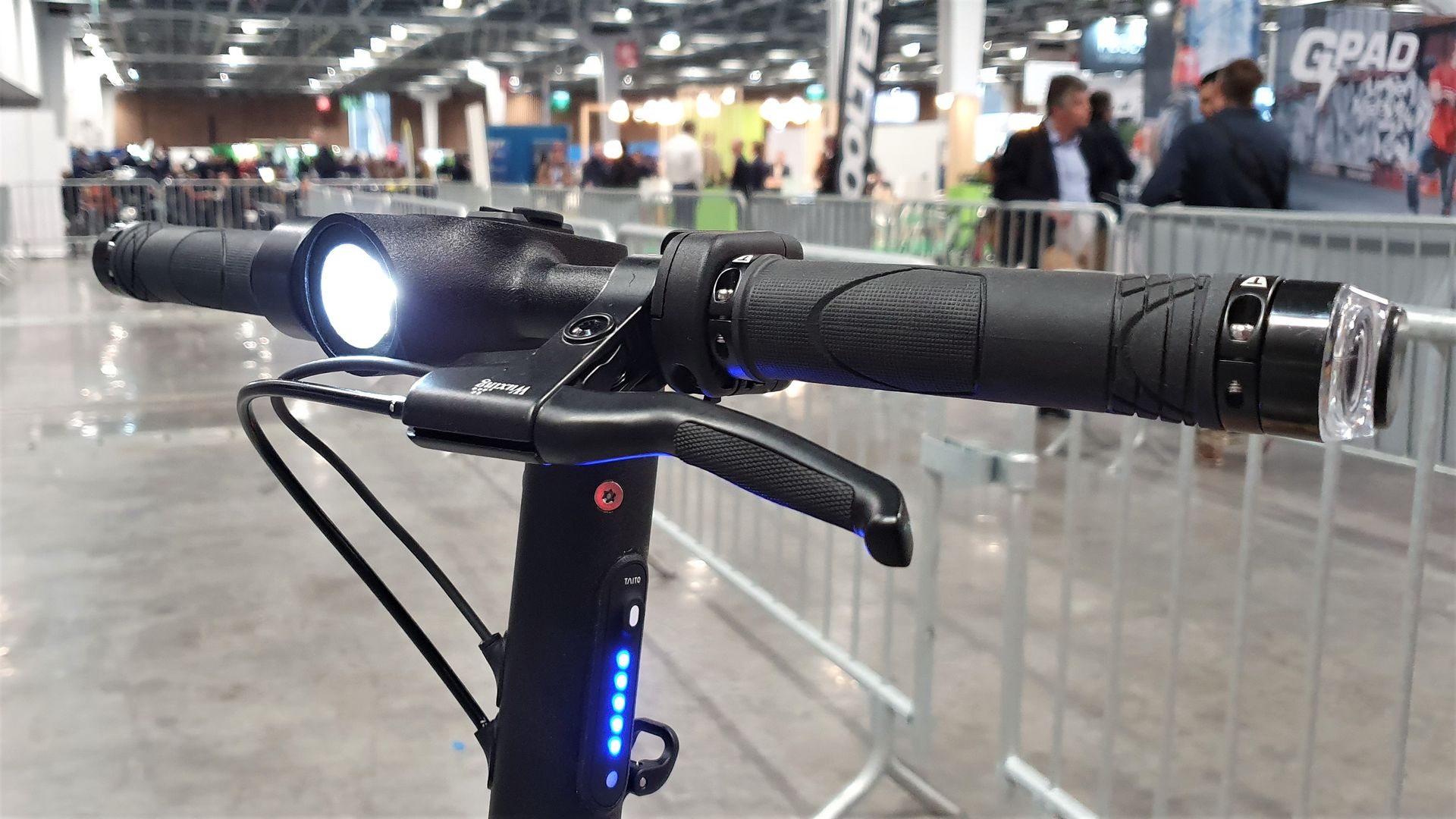 Un bon éclairage et des clignotants, bien vu ! - Source : Matthieu Lauraux pour GoStart.Biz