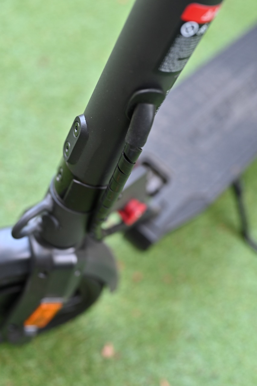 Wispeed T855 Review: An Exciting but Insufficient Electric Scooter 37 wispeed t855 essai trottinette6.jpeg6435a37ba69fa Wispeed T855 Review: An Exciting but Insufficient Electric Scooter