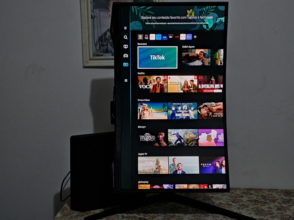 Odyssey G6 Design Vertical