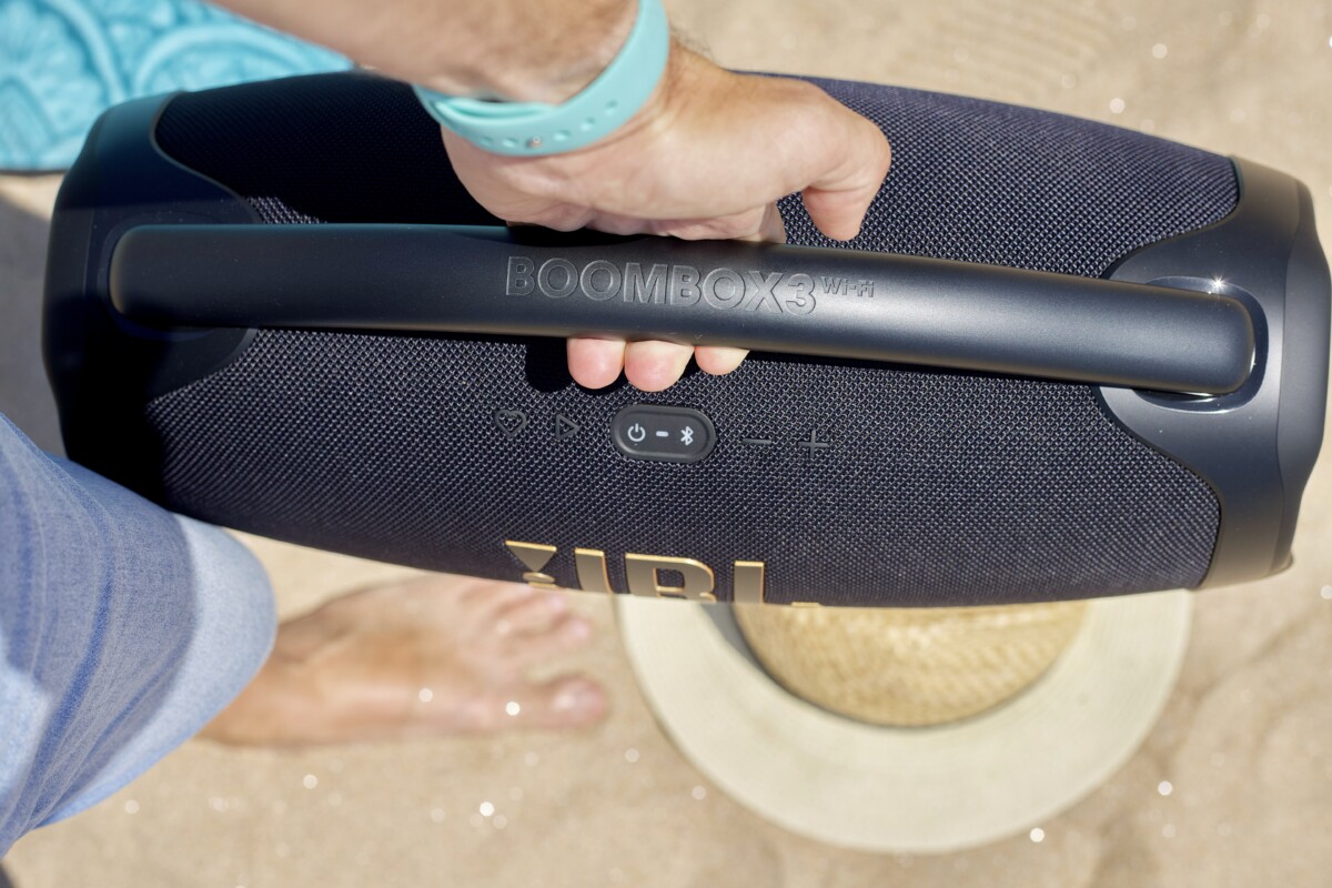 JBL Boombox 3 WiFi Review: Powerful and Dolby Atmos 33 JBL Boombox 3 Wi-Fi